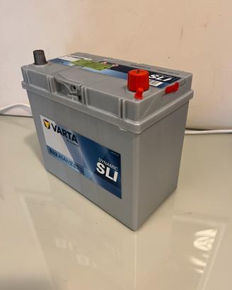 Batteria per auto VARTA B32