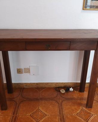 Tavolino porta oggetti e telefono in arte povera 