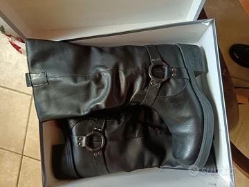 stivali neri divine follie nuovi