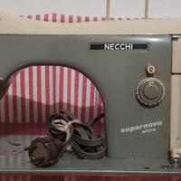 Macchina da cucire Necchi