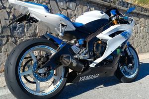 Yamaha YZF R6 - 2006