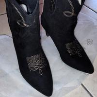 Stivaletti neri ricamati taglia 39