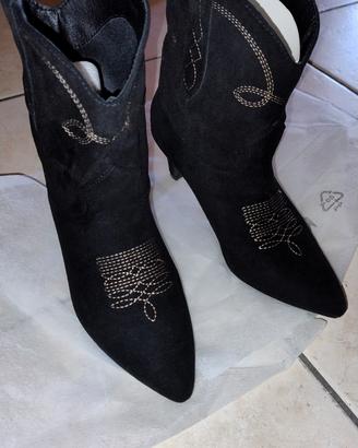 Stivaletti neri ricamati taglia 39