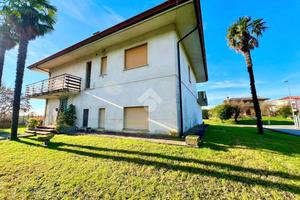 VILLA SINGOLA A RIVIGNANO TEOR