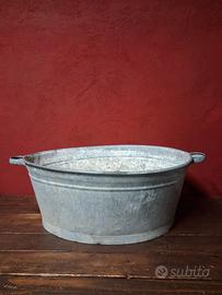 Grande tinozza / mastello ovale vintage in lamiera