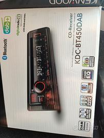 autoradio con lettore CD 