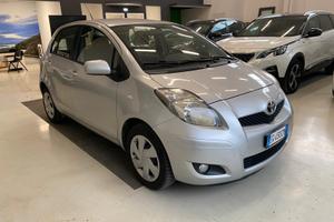 Toyota Yaris 1.0 5 porte Sol