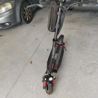 Monopattino Majestic Lewis 10" 500W