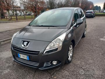 Peugeot 5008 Diesel con 187000km Anno 2011 