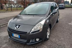 Peugeot 5008 Diesel con 187000km Anno 2011 