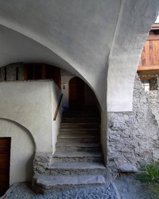 Attico / Mansarda di 200 m² con più di 5 locali a 