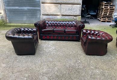 Divano chesterfield