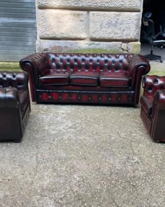 Divano chesterfield