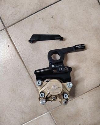 Kit supporto + Pinza Freno Brembo sotto R1 15-26