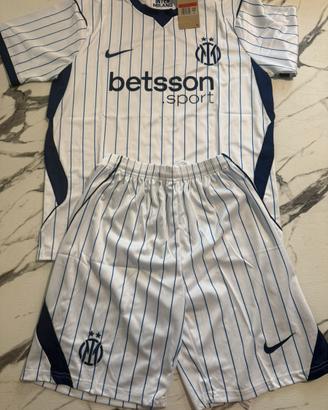 Maglia e pantalocini inter