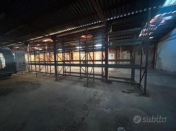 Scaffalature e banchi industriali