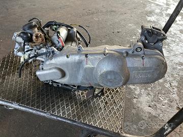 MOTORE Aprilia Scarabeo 200 12.5kW ROTAX177S 2004