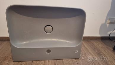 Lavabo sospeso grigio