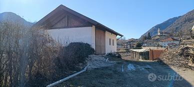 Terreno agricolo con magazzino