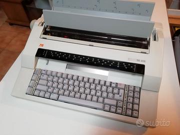Macchina da scrivere TRIUMPH-ADLER