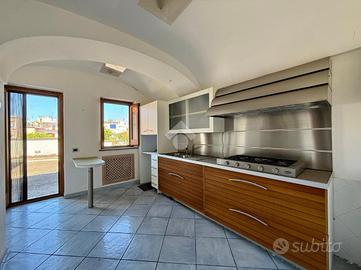 4 LOCALI A ISCHIA