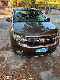 DACIA SANDERO BENZINA/GPL