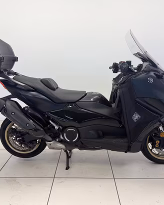 YAMAHA T-Max 560