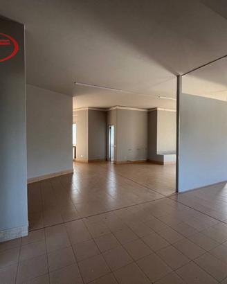 Immobile di 225 m² con 5 locali a Montevarchi