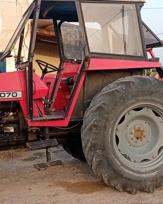 Trattore agricolo gommato