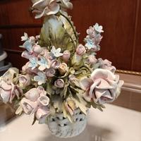 cestino di fiori in porcellana 