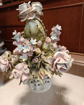 cestino di fiori in porcellana 