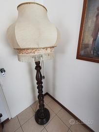 Lampada da terra vintage 