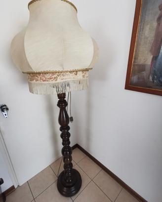 Lampada da terra vintage 