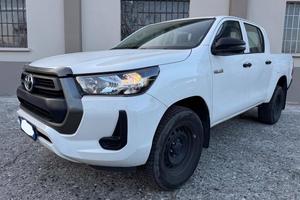 TOYOTA Hilux 2.4 D-4D 4WD 4 porte Double Cab Com