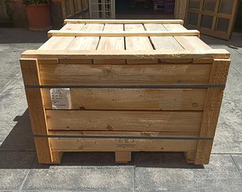 cassa in legno su bancale per riutilizzo creativo 