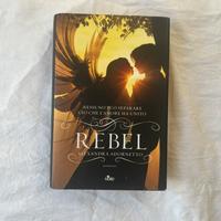 Romanzo d’amore di Alexandra Adornetto: Rebel
