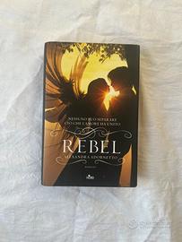 Romanzo d’amore di Alexandra Adornetto: Rebel