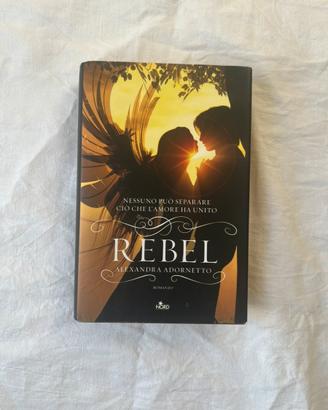 Romanzo d’amore di Alexandra Adornetto: Rebel