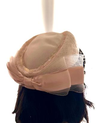 cappellino donna  In raso