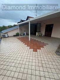 Casa semindipendente con garage ad Acireale