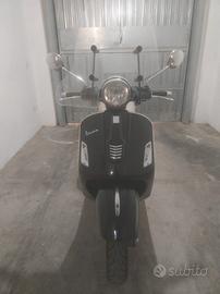 Vespa 300 gts super-anno 2016