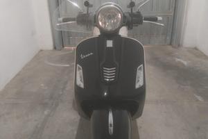 Vespa 300 gts super-anno 2016