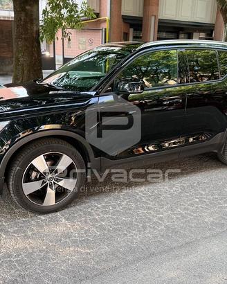 VOLVO XC40 T3 Geartronic Momentum Pro