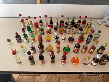 Collezione 56 bottigliette mignon liquori vintage