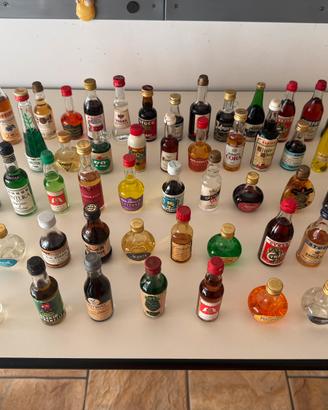 Collezione 56 bottigliette mignon liquori vintage