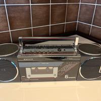 SANYO 6 SPEAKER RADIO /CASSETTE