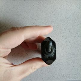 Interruttore a levetta