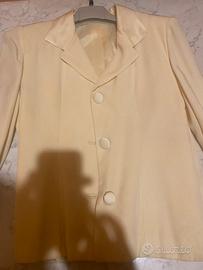 Giacca estiva da donna colore panna.