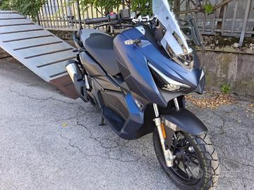 KYMCO DINK X 125cc MOT. A LIQUIDO