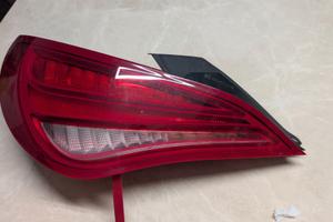 FARO / FANALE POSTERIORE SINISTRO MERCEDES CLA (C1